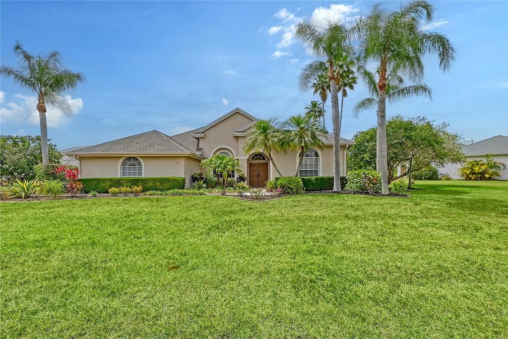 For Sale: $739,600 (4 beds, 3 baths, 2687 Square Feet)
