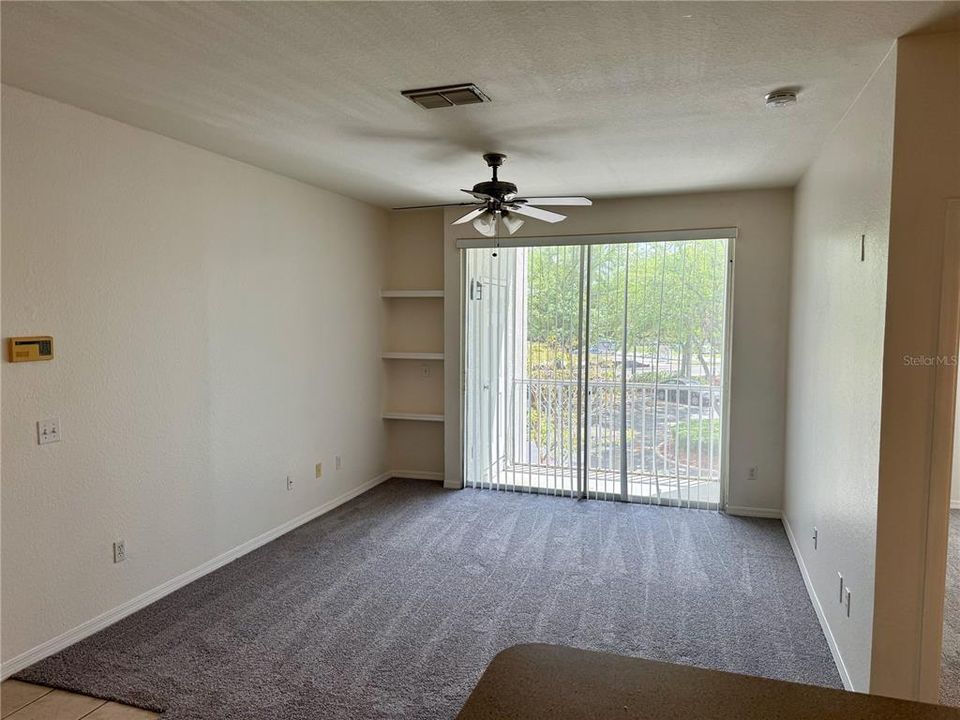 For Rent: $1,325 (1 beds, 1 baths, 672 Square Feet)