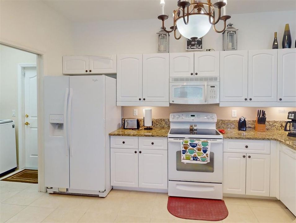 For Sale: $349,900 (3 beds, 2 baths, 1677 Square Feet)