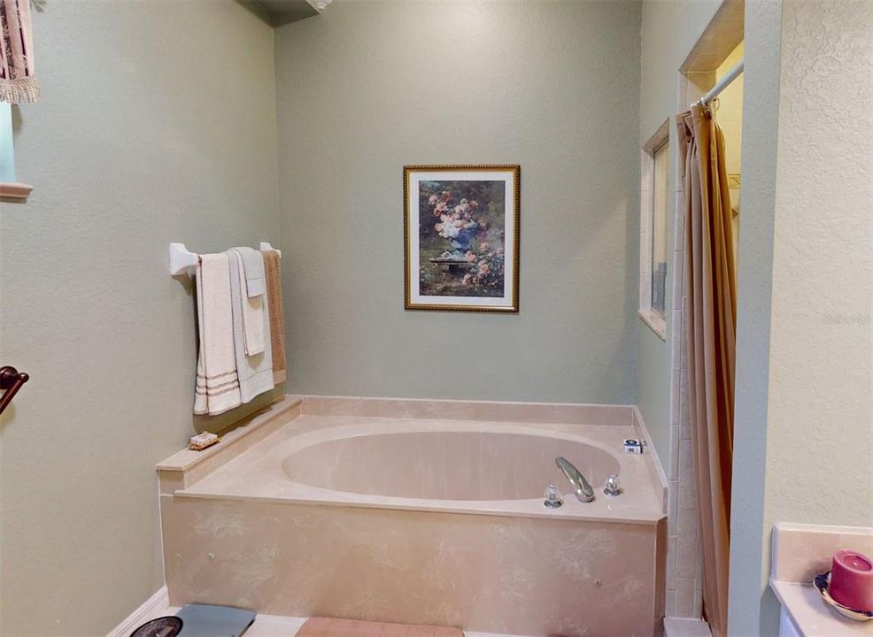 待售: $349,900 (3 贝兹, 2 浴室, 1677 平方英尺)