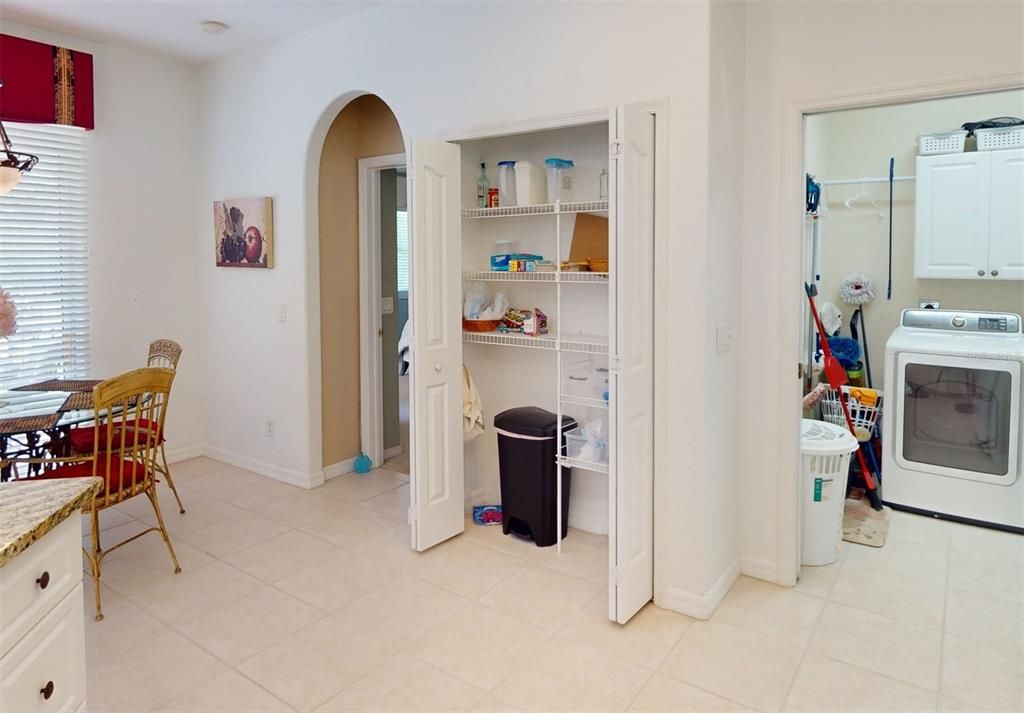 For Sale: $339,900 (3 beds, 2 baths, 1677 Square Feet)
