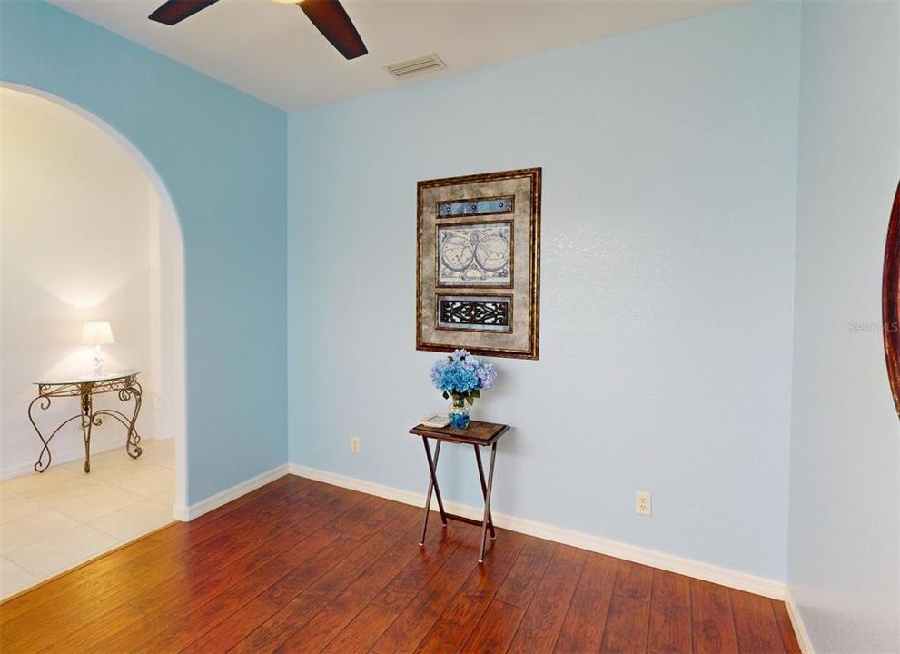 For Sale: $339,900 (3 beds, 2 baths, 1677 Square Feet)