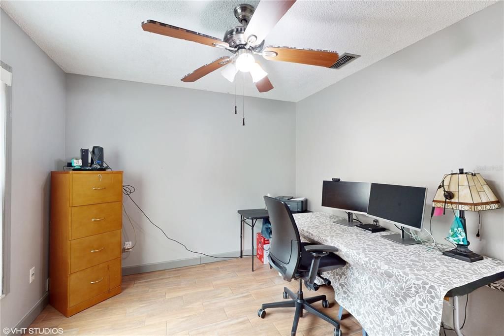For Sale: $369,900 (3 beds, 2 baths, 1086 Square Feet)