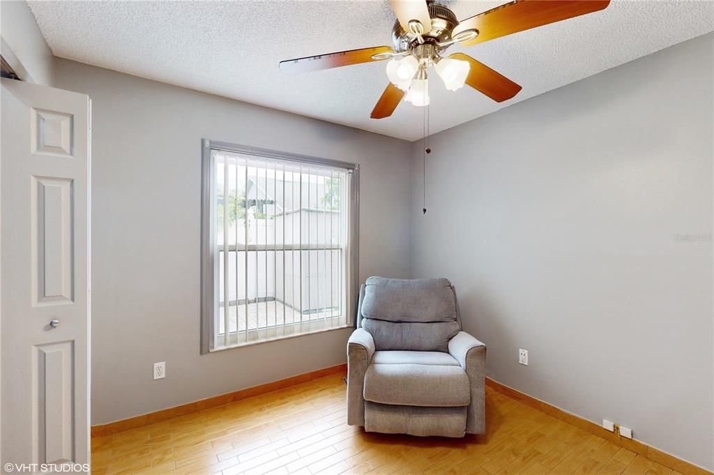 For Sale: $373,000 (3 beds, 2 baths, 1086 Square Feet)