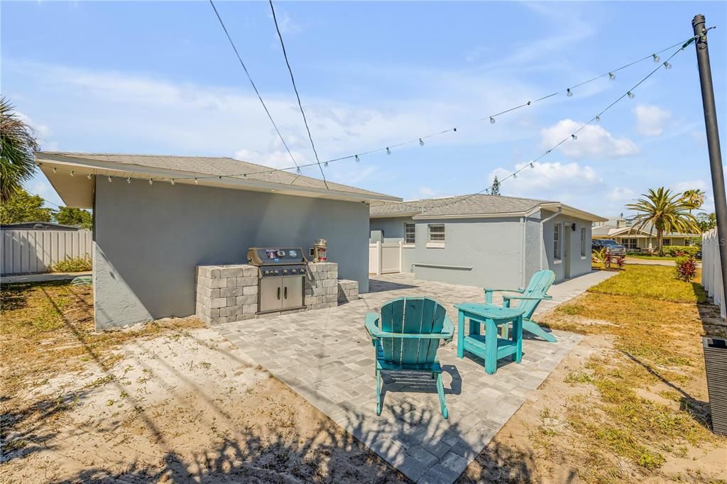 For Sale: $629,900 (3 beds, 2 baths, 1138 Square Feet)