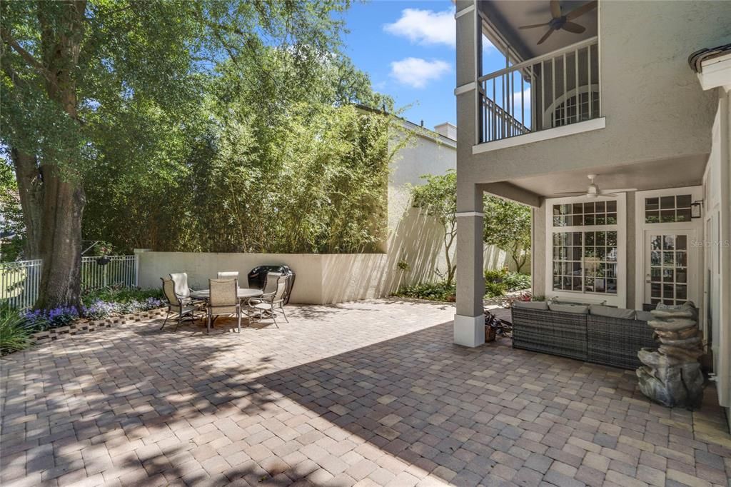 Recently Sold: $675,000 (3 beds, 3 baths, 2460 Square Feet)