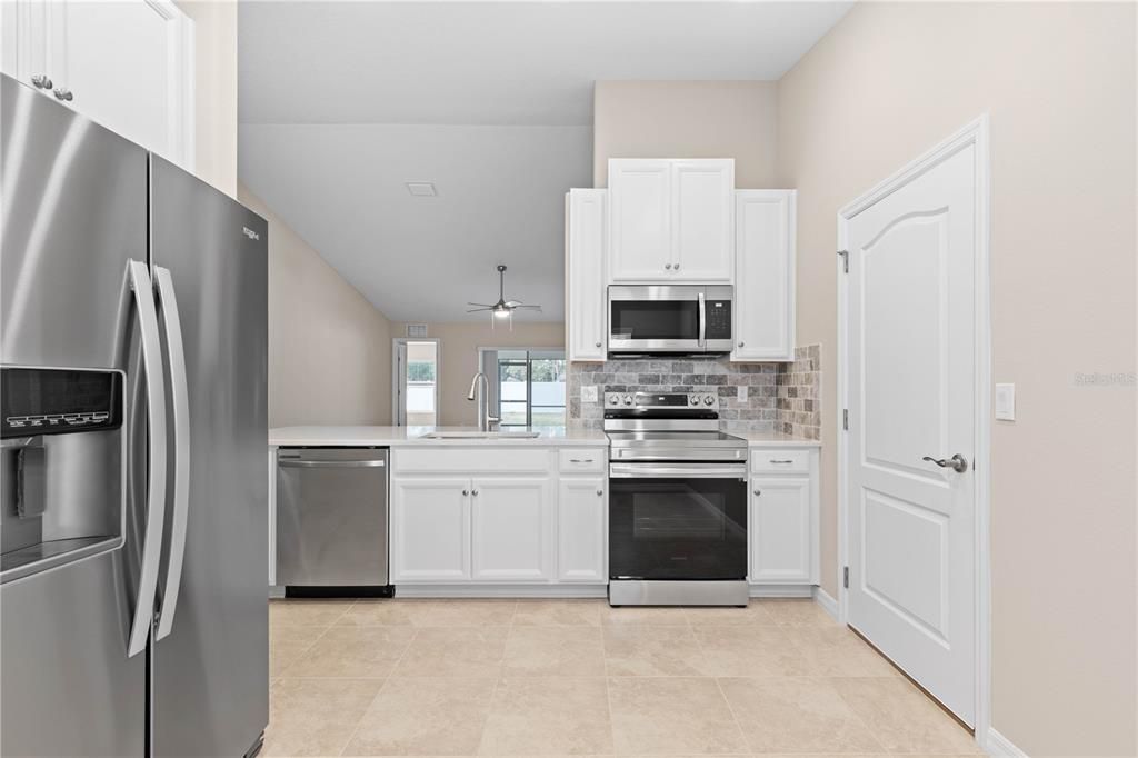 Active With Contract: $369,000 (4 beds, 3 baths, 1596 Square Feet)