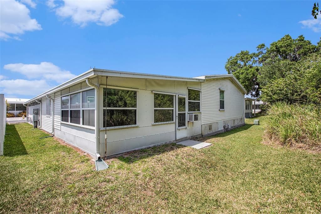 Active With Contract: $225,000 (3 beds, 2 baths, 2201 Square Feet)