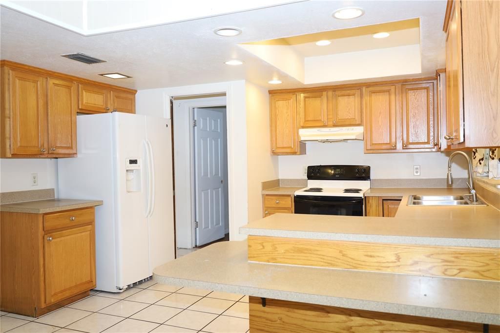 For Sale: $375,000 (4 beds, 2 baths, 1682 Square Feet)