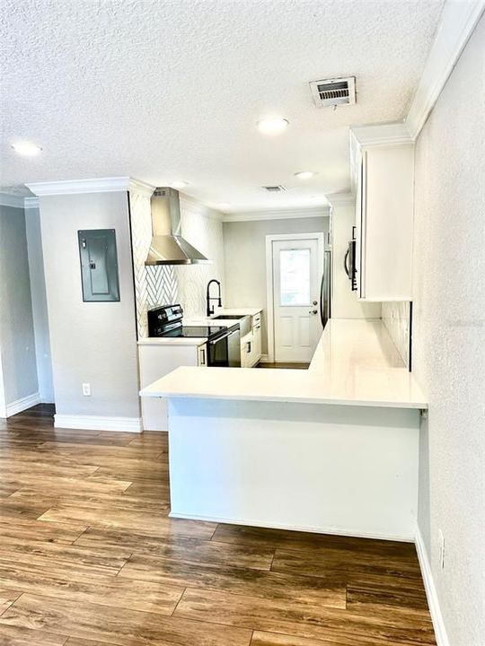 Recently Sold: $269,900 (1 beds, 1 baths, 812 Square Feet)