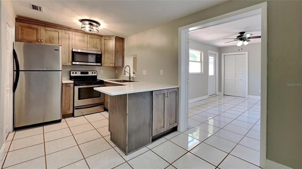 For Sale: $464,900 (3 beds, 2 baths, 1883 Square Feet)