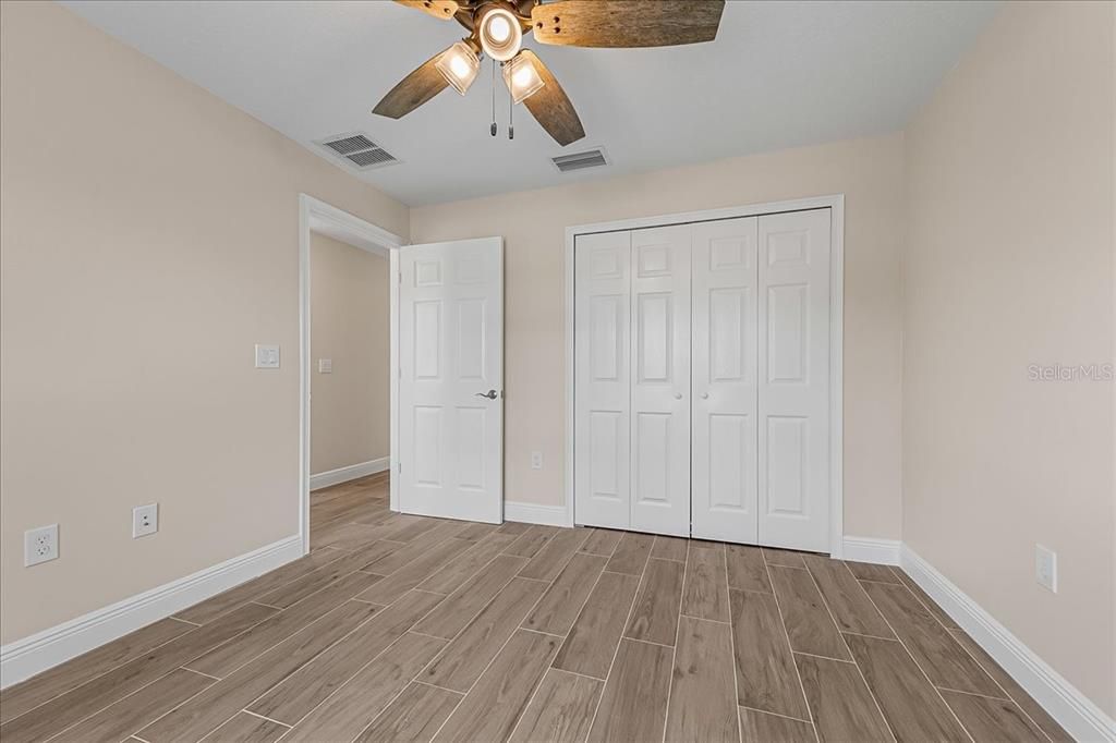 Active With Contract: $349,900 (3 beds, 2 baths, 1473 Square Feet)