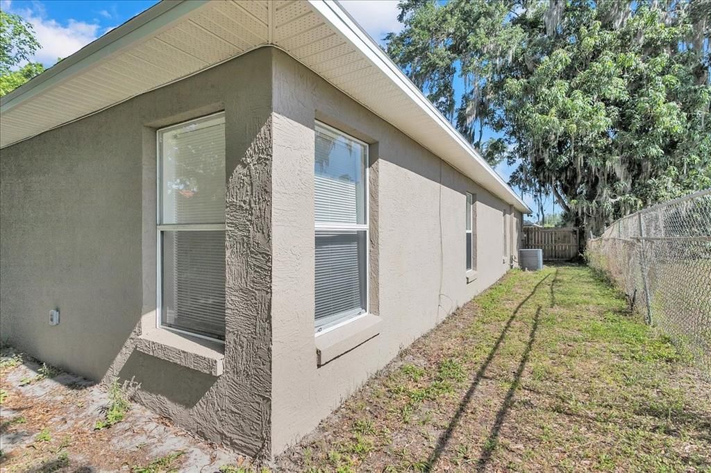 Recently Sold: $269,999 (3 beds, 2 baths, 1083 Square Feet)