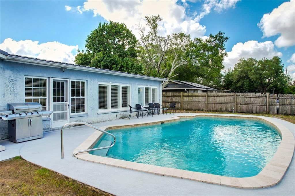Recently Sold: $599,000 (4 beds, 2 baths, 2360 Square Feet)
