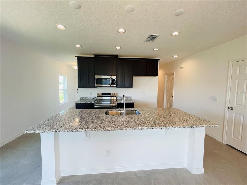 Active With Contract: $2,395 (4 beds, 3 baths, 1509 Square Feet)