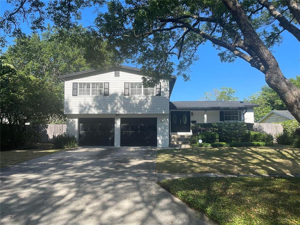 Recently Sold: $875,000 (4 beds, 2 baths, 2303 Square Feet)