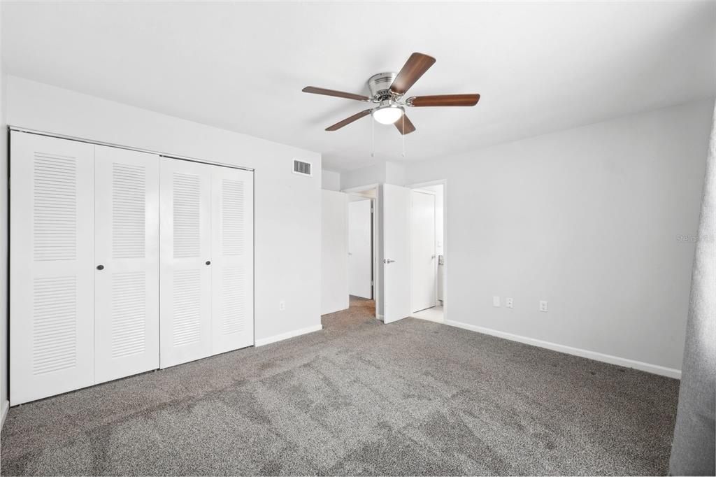Recently Sold: $259,000 (2 beds, 1 baths, 1040 Square Feet)