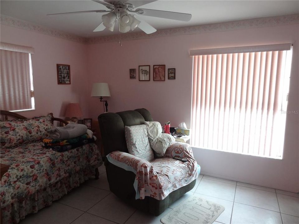 For Sale: $249,900 (2 beds, 2 baths, 1512 Square Feet)