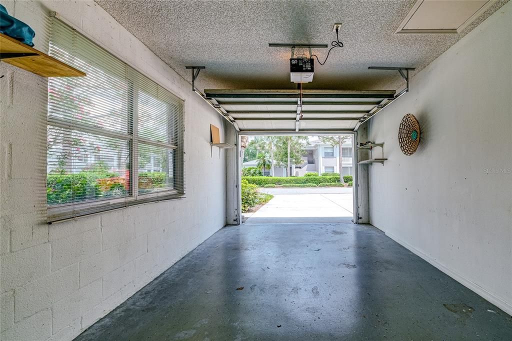 Active With Contract: $399,000 (2 beds, 2 baths, 1211 Square Feet)