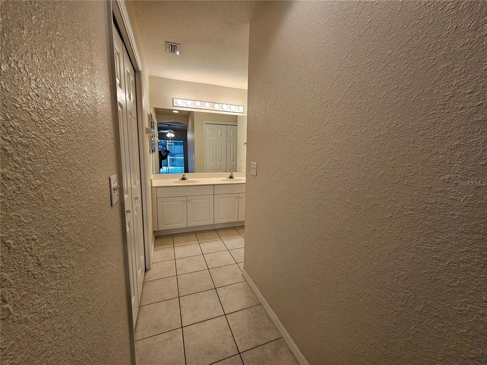 For Rent: $2,575 (3 beds, 2 baths, 1646 Square Feet)