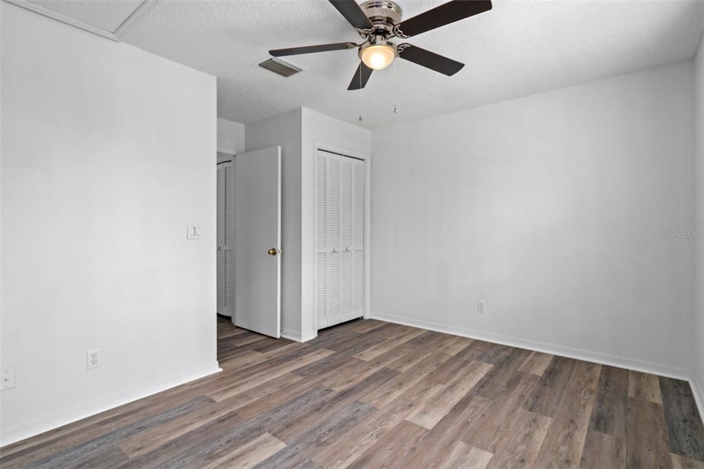 For Sale: $185,000 (2 beds, 2 baths, 1258 Square Feet)