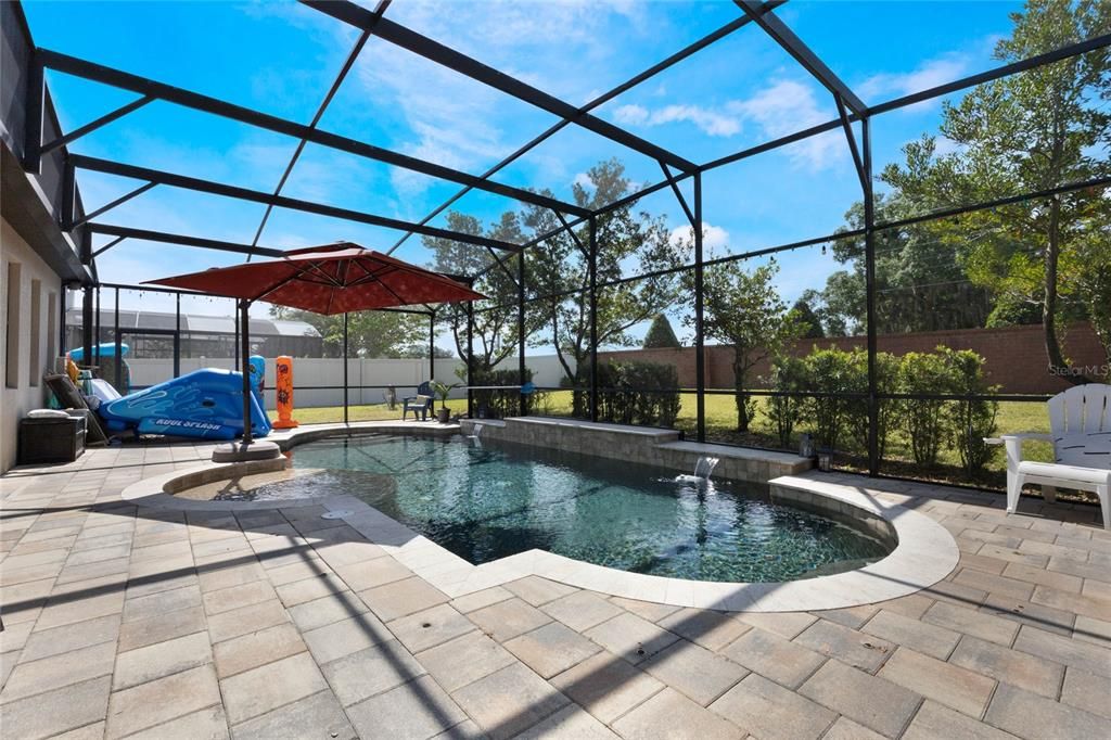 Fully Screened Lanai and Pool