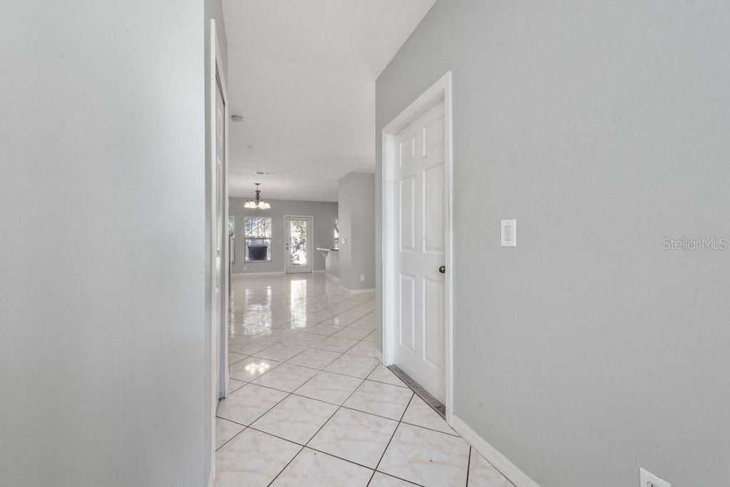 Active With Contract: $320,000 (3 beds, 2 baths, 1824 Square Feet)