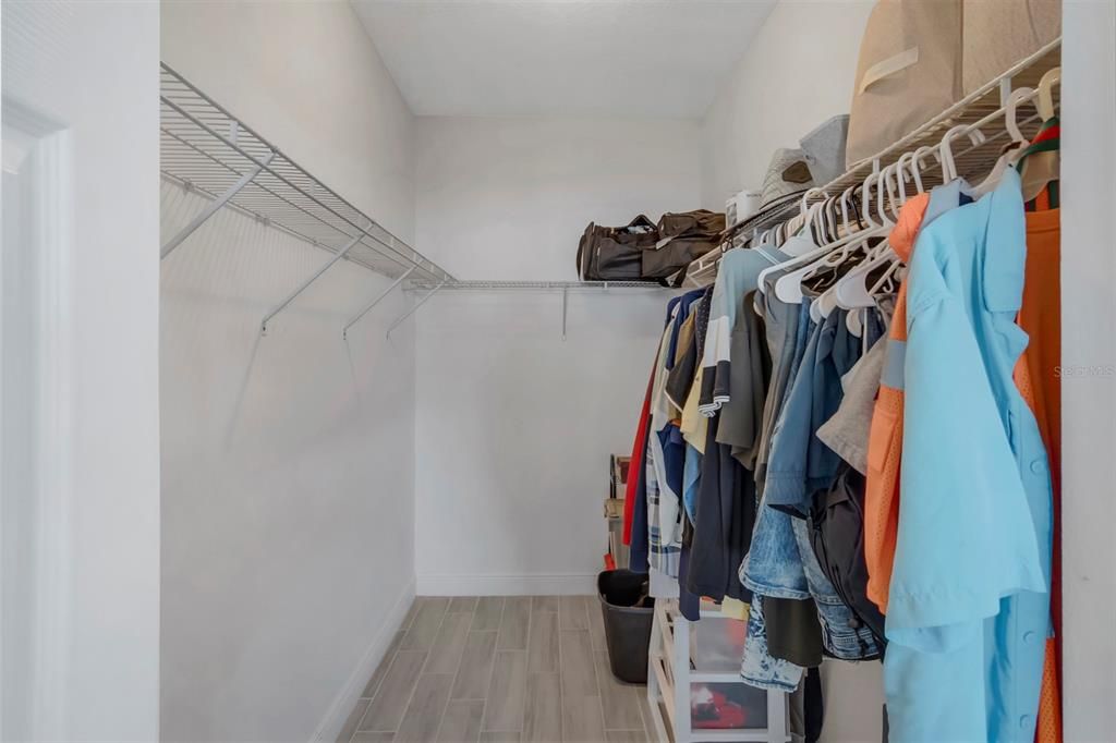 Walking Closet