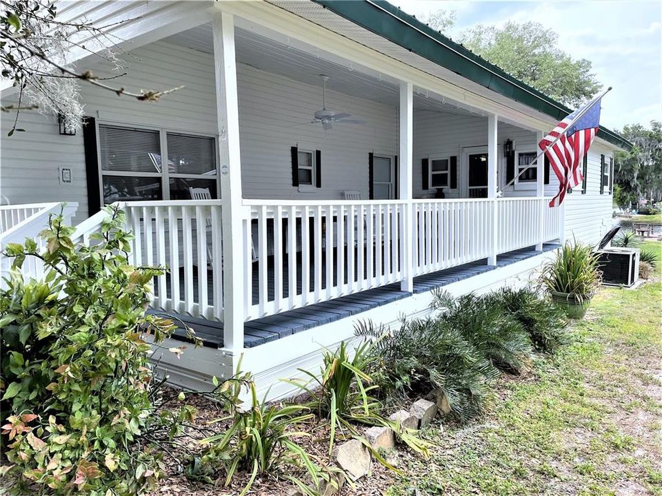 FRONT/SIDE PORCH