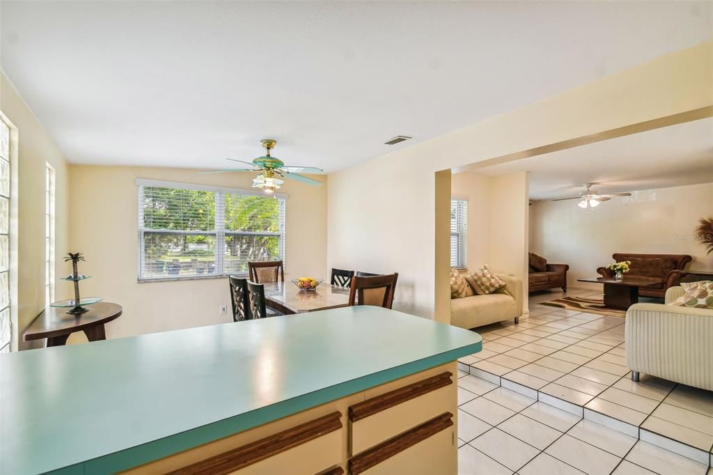 For Sale: $450,000 (3 beds, 2 baths, 1396 Square Feet)