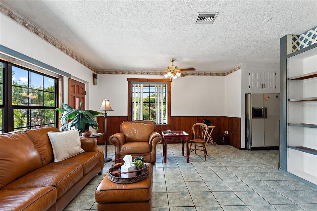 For Sale: $545,000 (3 beds, 2 baths, 1846 Square Feet)