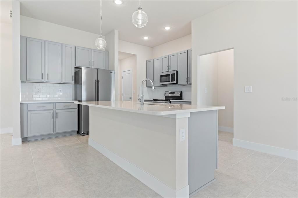 Active With Contract: $345,000 (3 beds, 2 baths, 1721 Square Feet)