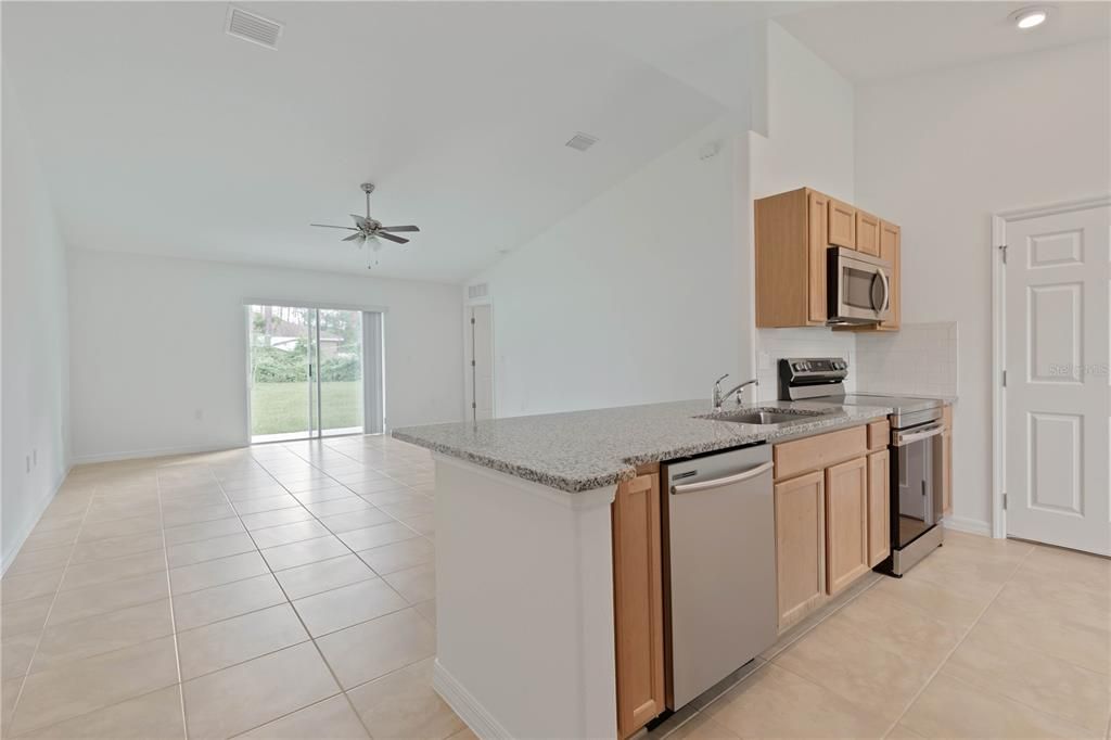 Active With Contract: $295,000 (3 beds, 2 baths, 1333 Square Feet)