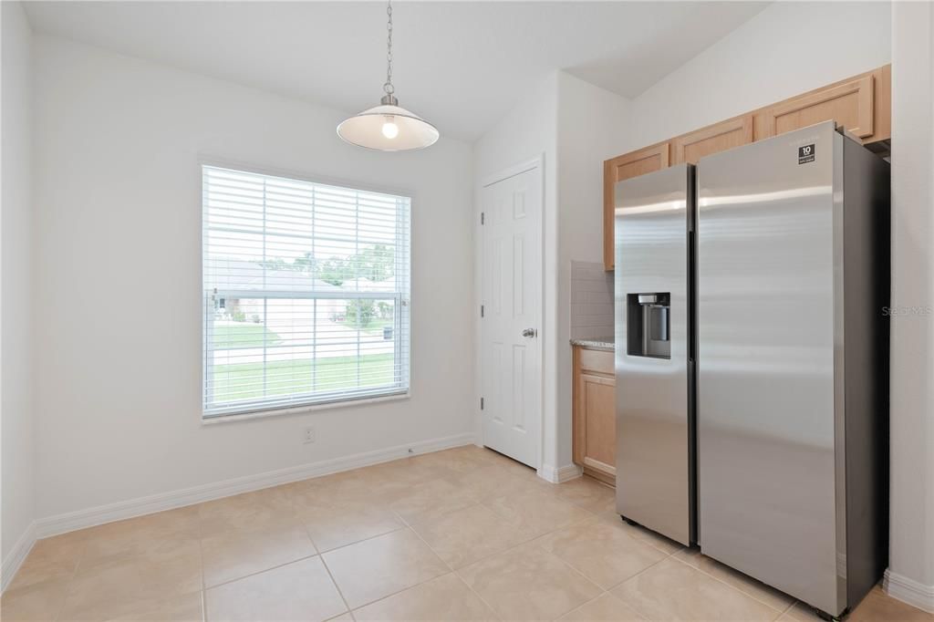 Active With Contract: $295,000 (3 beds, 2 baths, 1333 Square Feet)