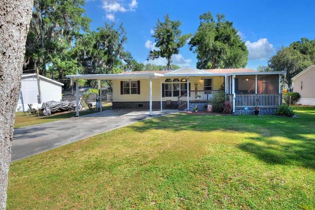 Recently Sold: $220,000 (3 beds, 2 baths, 1352 Square Feet)