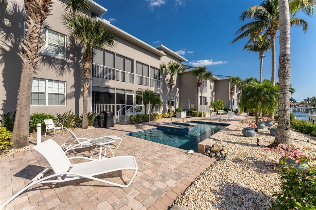With just 12 units, this expansive pool deck allows residents to carve out their own private refuge to read a favorite novel, take a refreshing dip or soak up the rays.