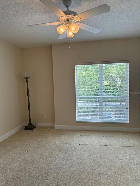 For Rent: $2,995 (3 beds, 2 baths, 2085 Square Feet)