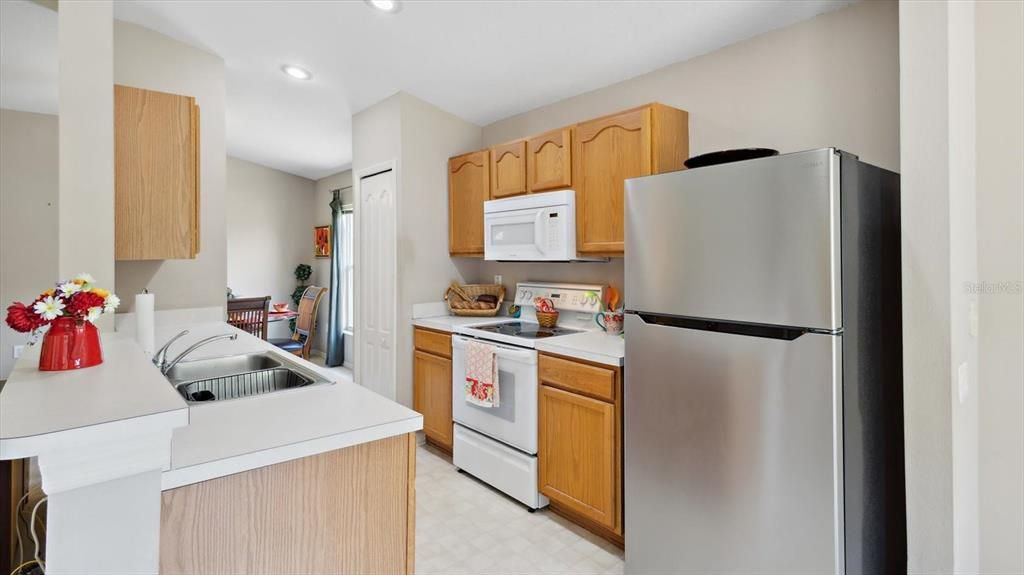 Recently Sold: $340,000 (3 beds, 2 baths, 1493 Square Feet)