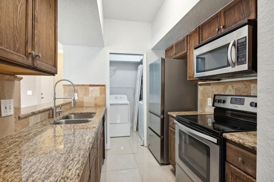 For Sale: $244,900 (3 beds, 2 baths, 1333 Square Feet)