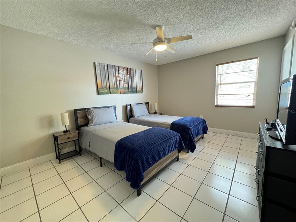 For Rent: $2,000 (2 beds, 2 baths, 912 Square Feet)