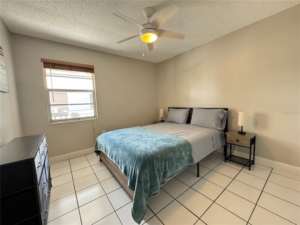 For Rent: $1,800 (2 beds, 2 baths, 912 Square Feet)