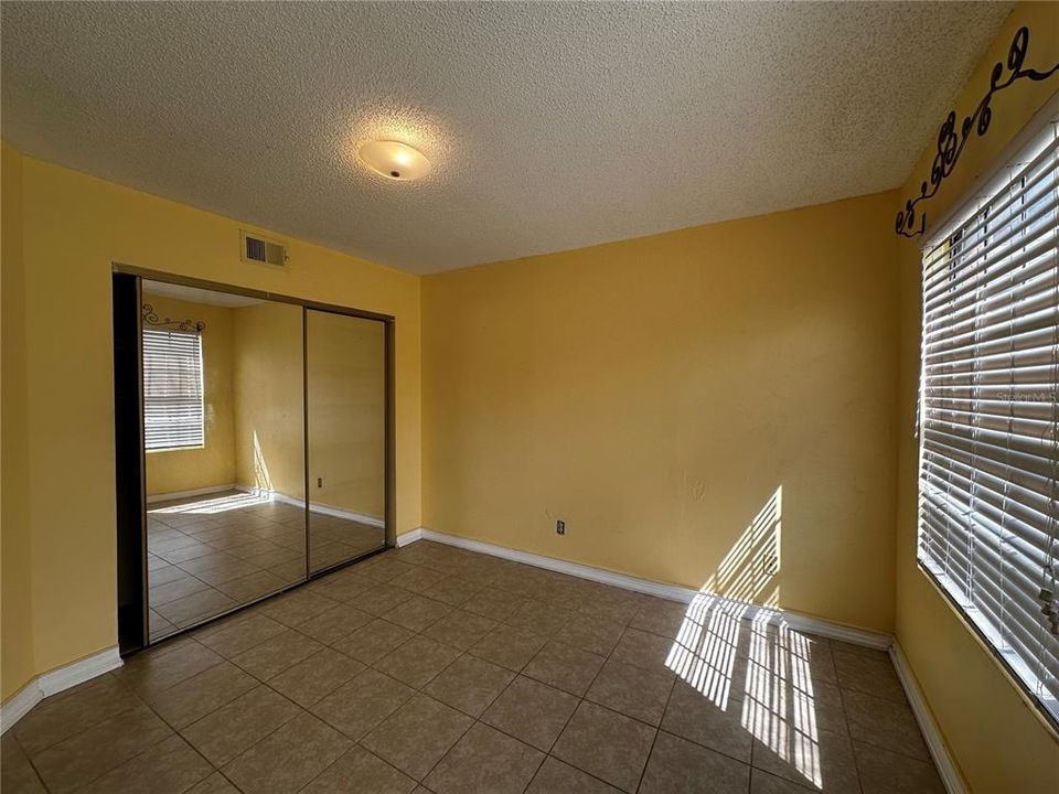 For Rent: $1,500 (2 beds, 1 baths, 867 Square Feet)