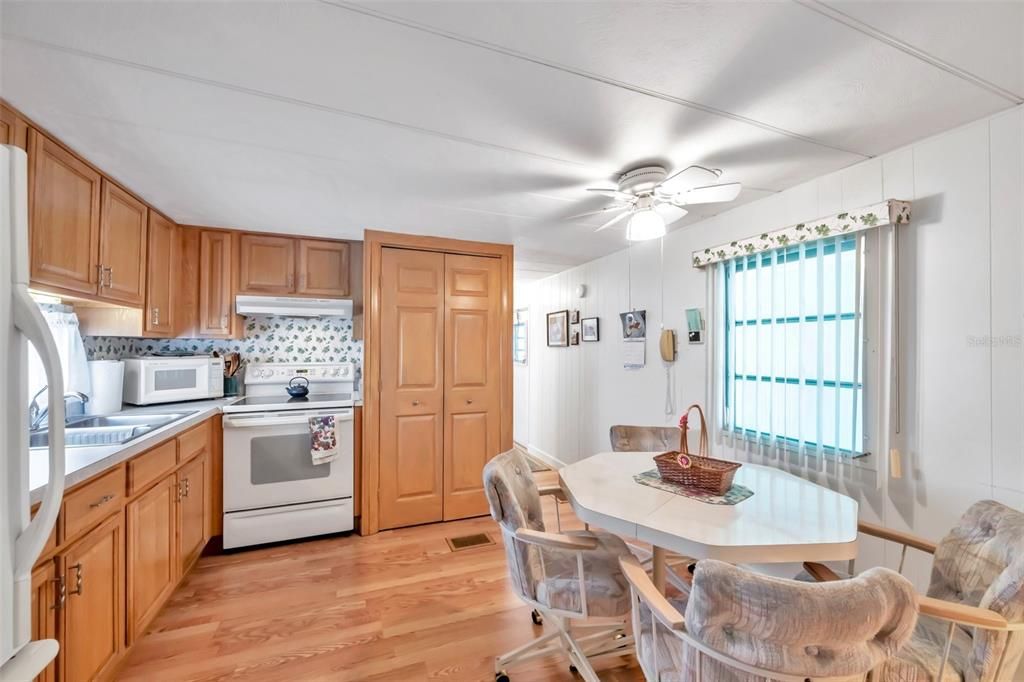 Active With Contract: $80,000 (2 beds, 2 baths, 672 Square Feet)