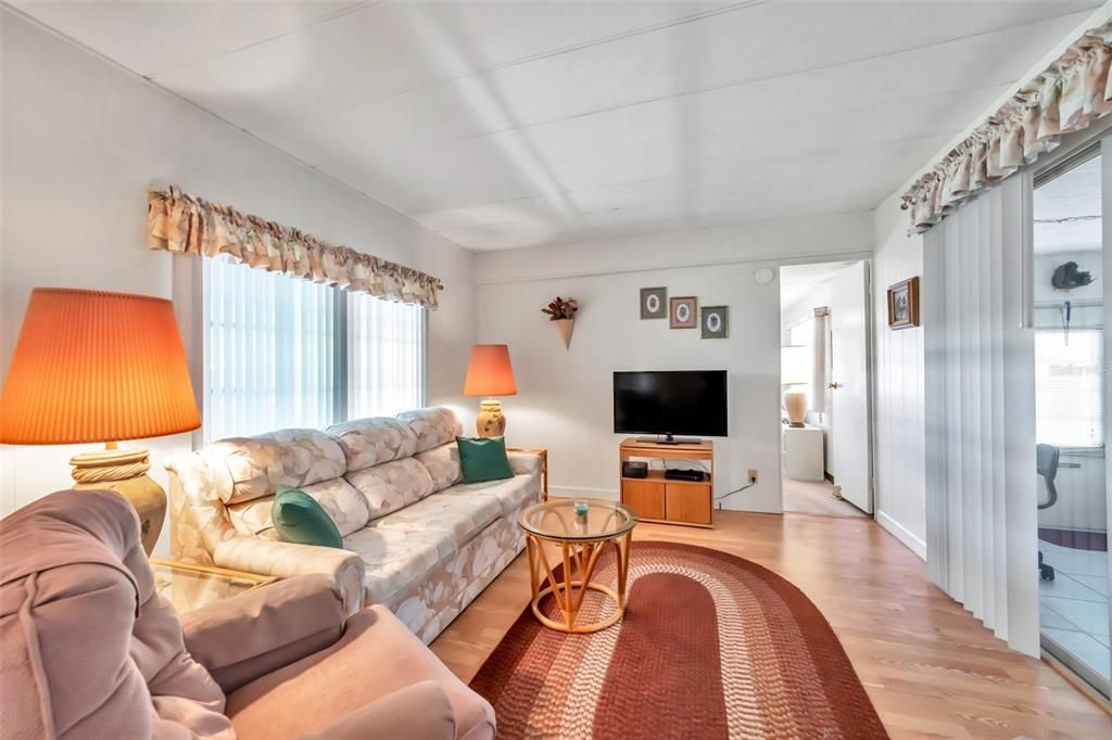 Active With Contract: $80,000 (2 beds, 2 baths, 672 Square Feet)