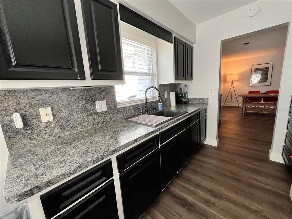 Active With Contract: $349,000 (2 beds, 2 baths, 1249 Square Feet)