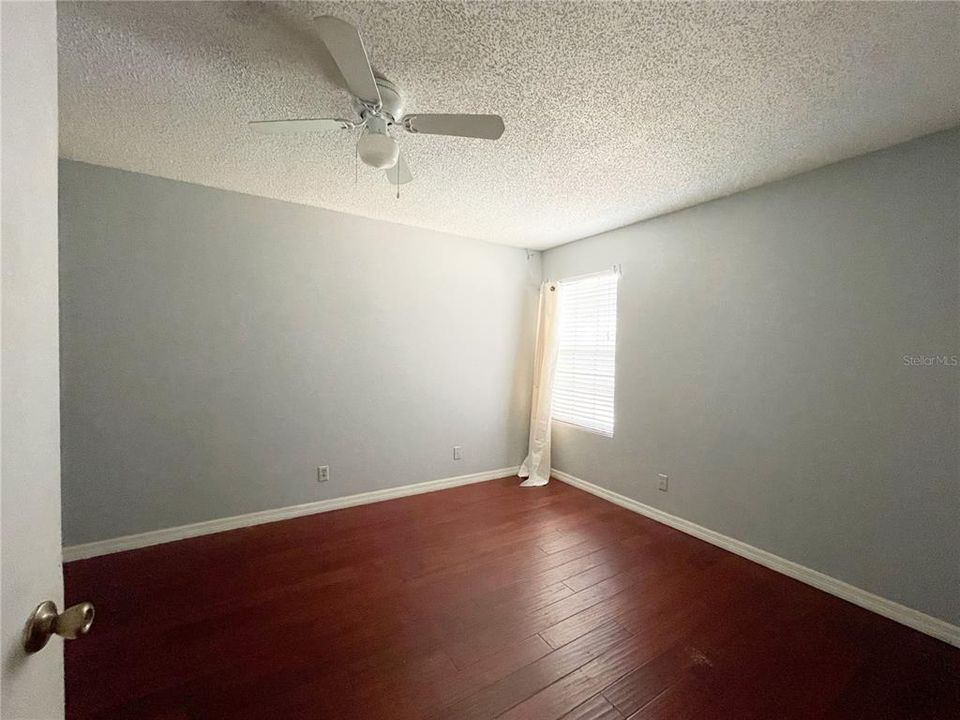 For Rent: $1,400 (1 beds, 1 baths, 712 Square Feet)