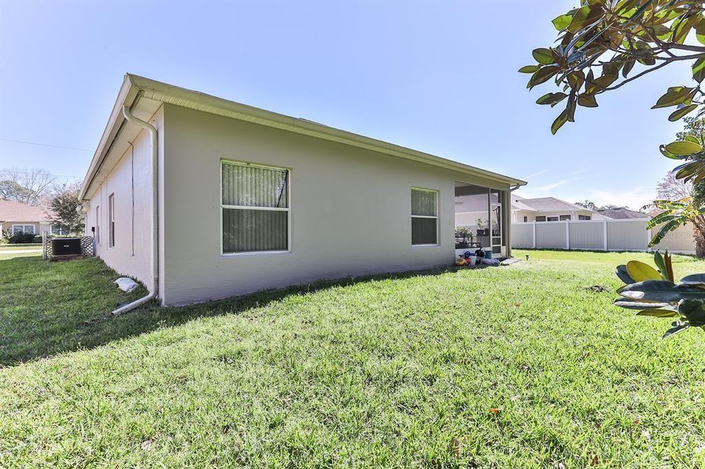 For Sale: $355,000 (3 beds, 2 baths, 2360 Square Feet)