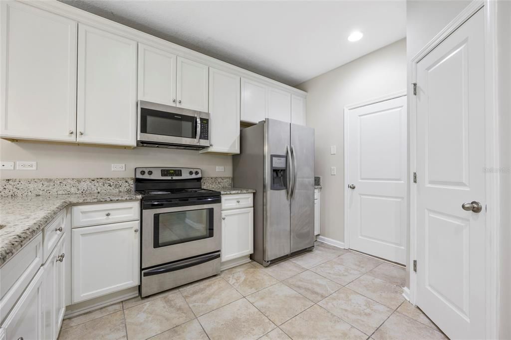 For Sale: $265,000 (3 beds, 2 baths, 1636 Square Feet)