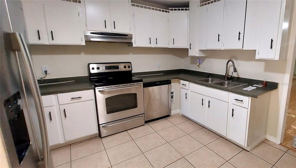 For Sale: $239,000 (4 beds, 2 baths, 1651 Square Feet)