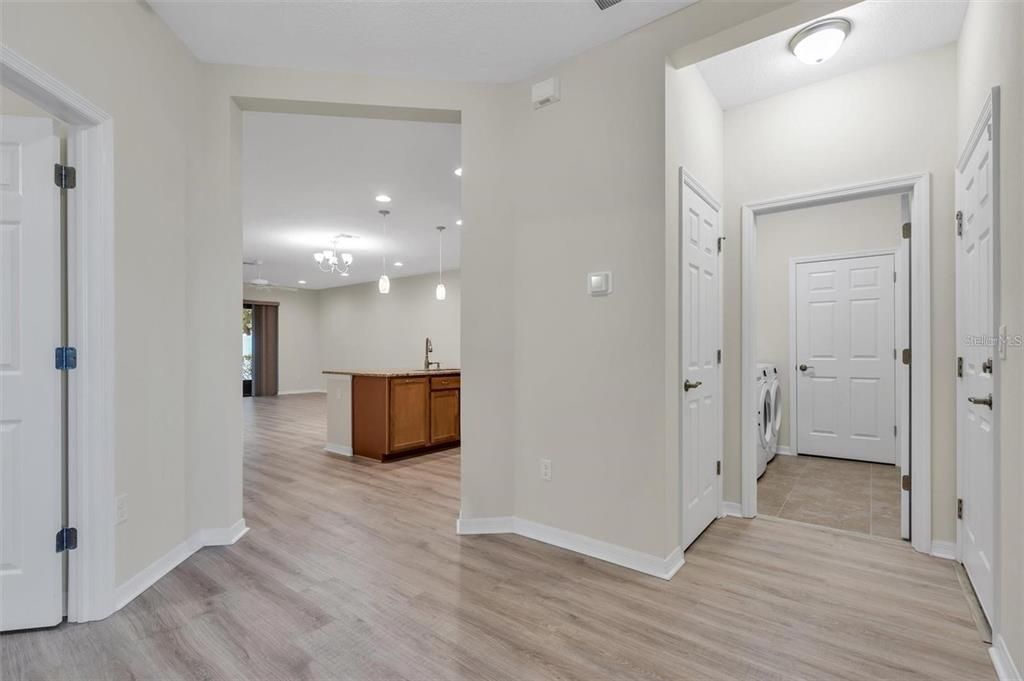 For Sale: $365,000 (2 beds, 2 baths, 1772 Square Feet)